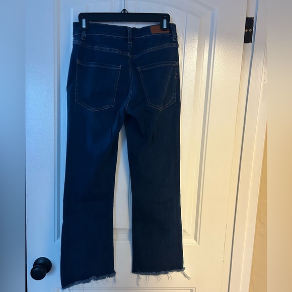 Express cropped flare high rise jean 4 - Picture 2 of 3